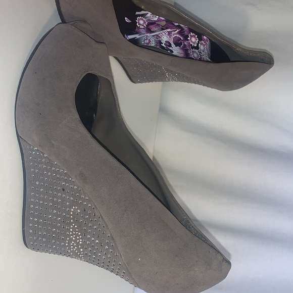 Ed Hardy - Picture 3 of 6